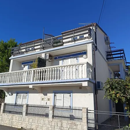 In With Sea View, Balcony, Air Conditioning, Wi-fi Apartamento