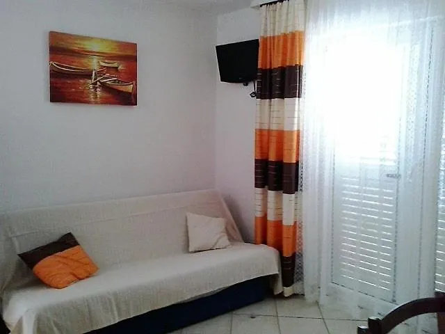 In With Sea View, Balcony, Air Conditioning, Wi-fi Novi Vinodolski