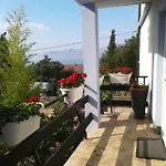 Appartement In With Sea View, Balcony, Air Conditioning, Wi-fi *