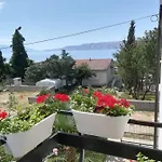 In With Sea View, Balcony, Air Conditioning, Wi-fi