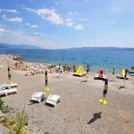In With Sea View, Balcony, Air Conditioning, Wi-fi Apartment Novi Vinodolski