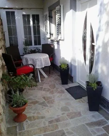 In With Sea View, Balcony, Air Conditioning, Wi-fi *