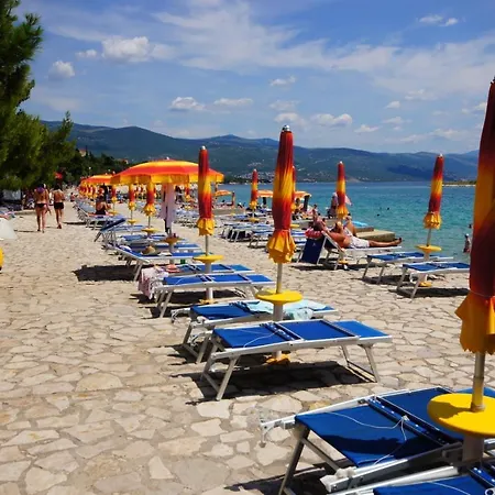 Apartament In With Sea View, Balcony, Air Conditioning, Wi-fi
