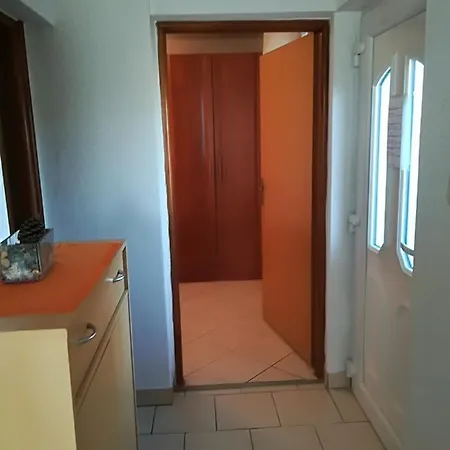In With Sea View, Balcony, Air Conditioning, Wi-fi Apartment Novi Vinodolski