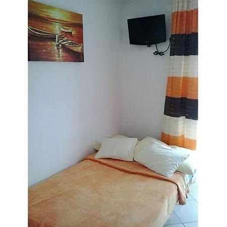 In With Sea View, Balcony, Air Conditioning, Wi-fi Apartman