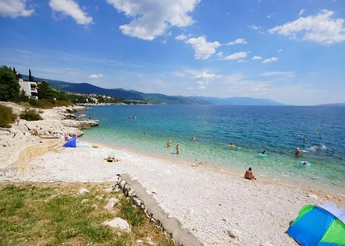 In With Sea View, Balcony, Air Conditioning, Wi-fi Apartment Novi Vinodolski