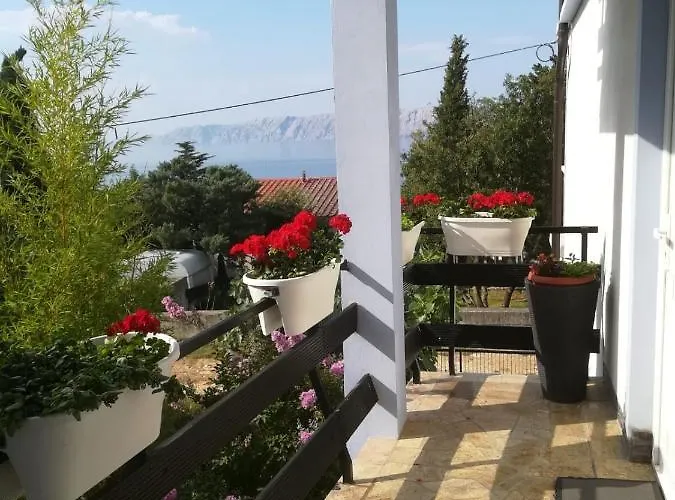 Apartment In With Sea View, Balcony, Air Conditioning, Wi-fi *