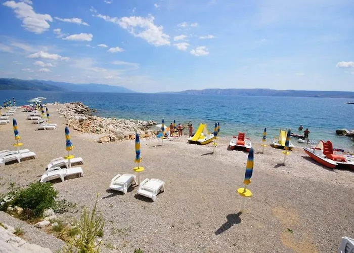 In With Sea View, Balcony, Air Conditioning, Wi-fi Apartment Novi Vinodolski