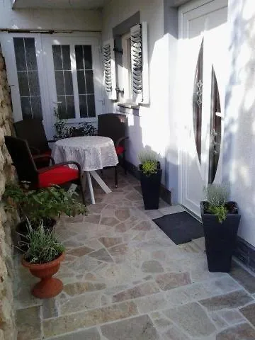 In With Sea View, Balcony, Air Conditioning, Wi-fi *