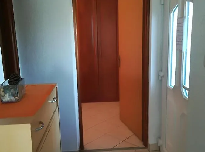 In With Sea View, Balcony, Air Conditioning, Wi-fi Apartment Novi Vinodolski