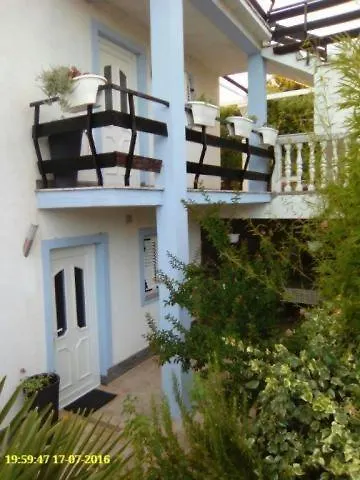 In With Sea View, Balcony, Air Conditioning, Wi-fi Apartment *