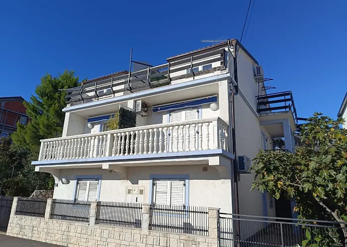 In With Sea View, Balcony, Air Conditioning, Wi-fi Apartment